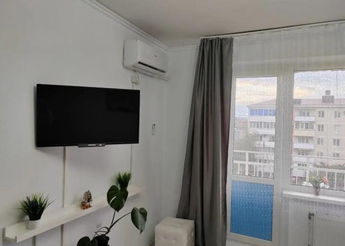 Oktyabryskaya 37B Apartments