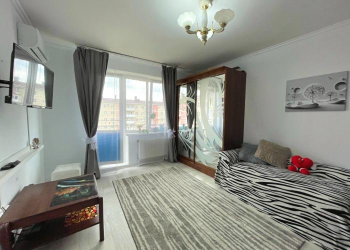 Oktyabryskaya 37B Apartments