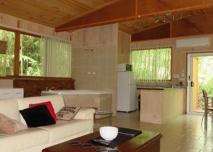 Treetops Accommodation Montville