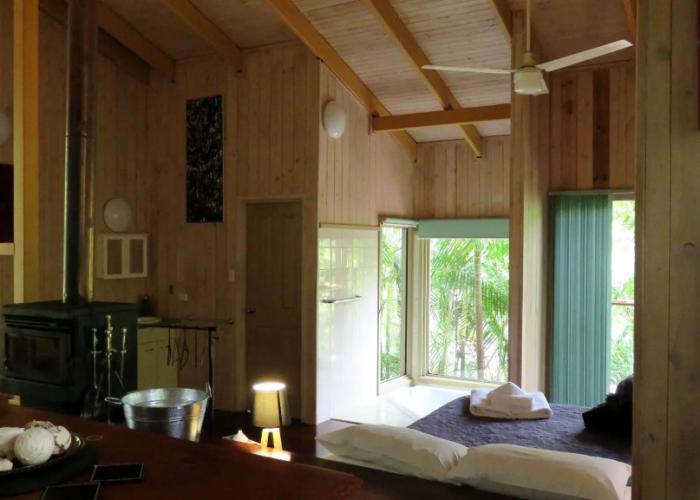 Treetops Accommodation Montville