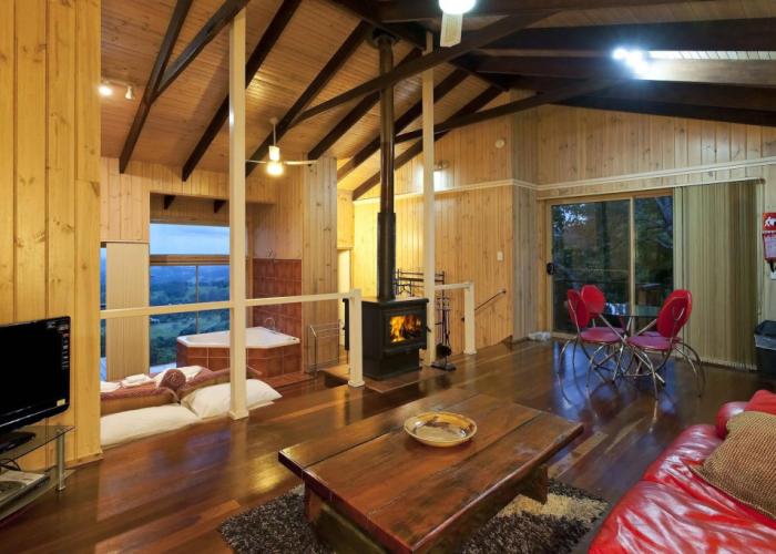 Treetops Accommodation Montville