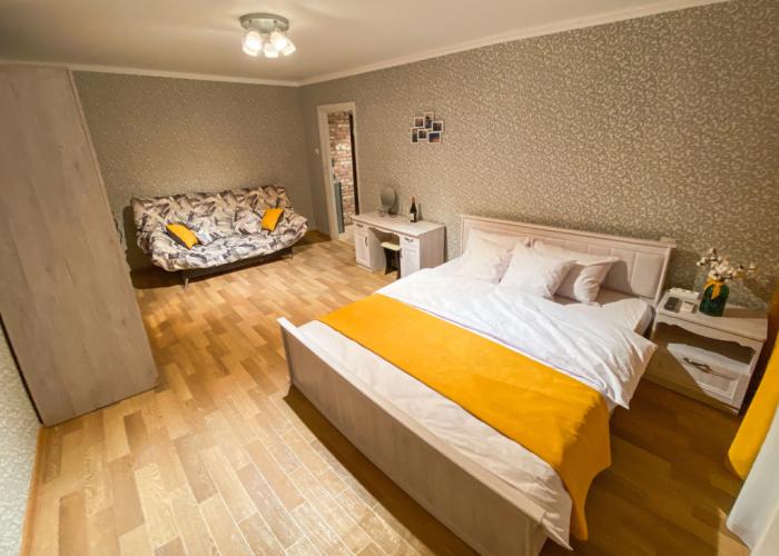 Na Berezke Kochubeya 3 Etazh Flat