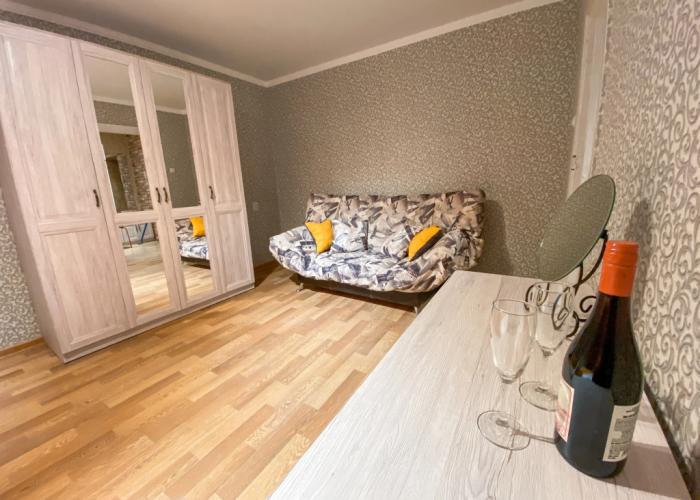 Na Berezke Kochubeya 3 Etazh Flat