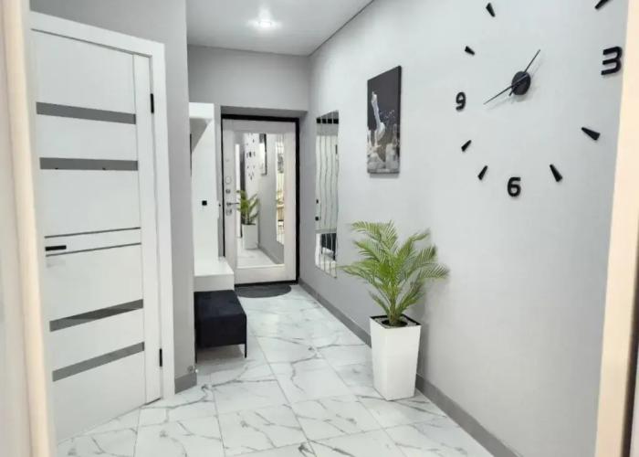Lyuks Na Romashke Apartments