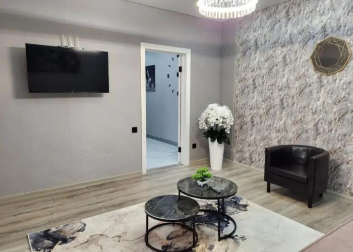 Lyuks Na Romashke Apartments