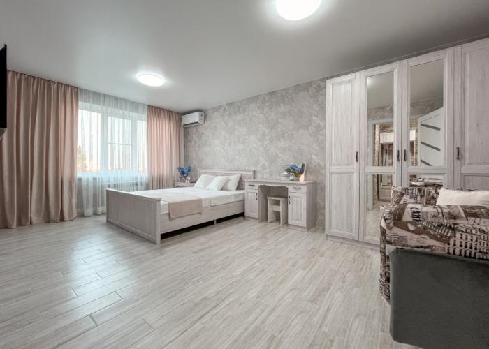 Na Berezke Kochubeya 6 Etazh 2 Flat