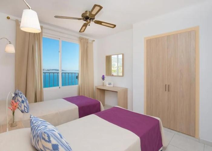 Apartamentos Calablanca