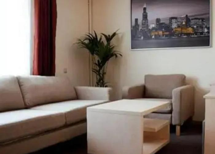 Yut Hotel