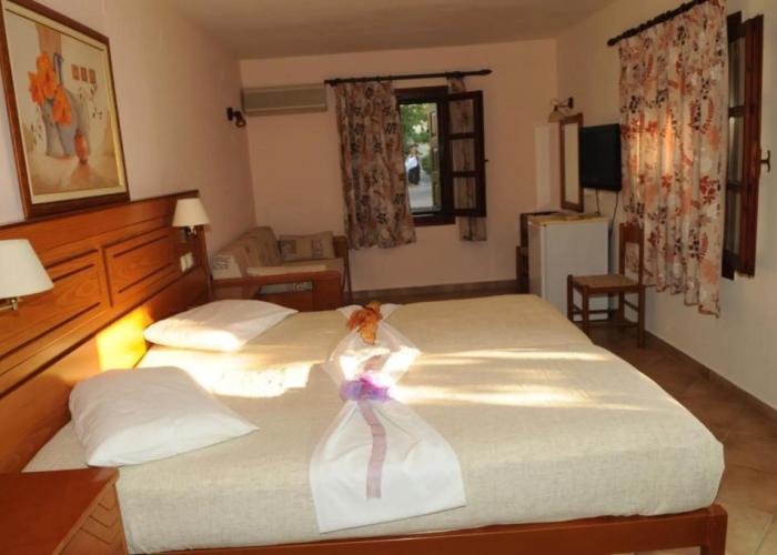 Hotel Athena