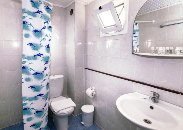 Must Hotel