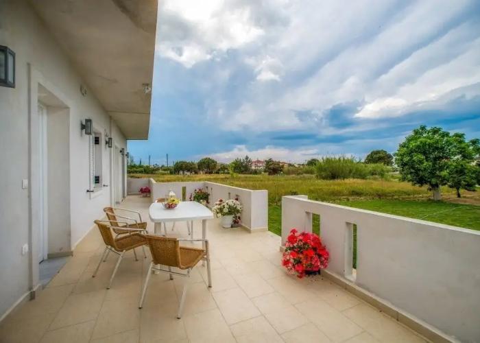 Tesys Studios & Apartments