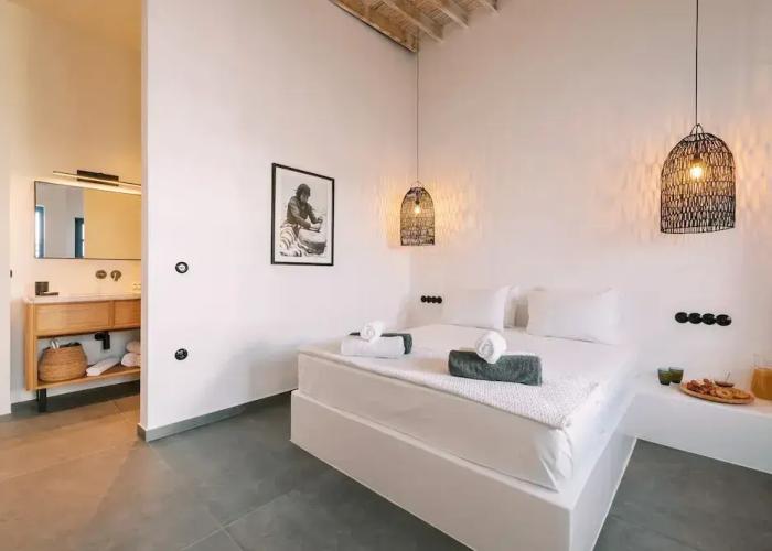 Kalathos Square Luxury Suites