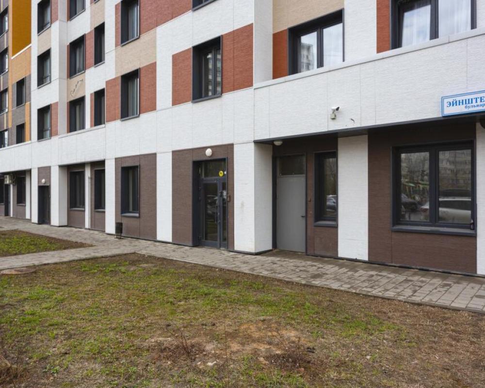 Home Like on Einstein Boulevard 4