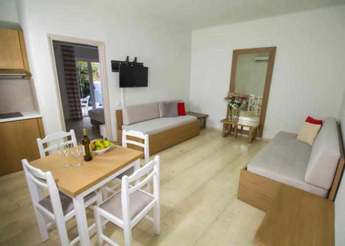 Elia Stalos Apartments