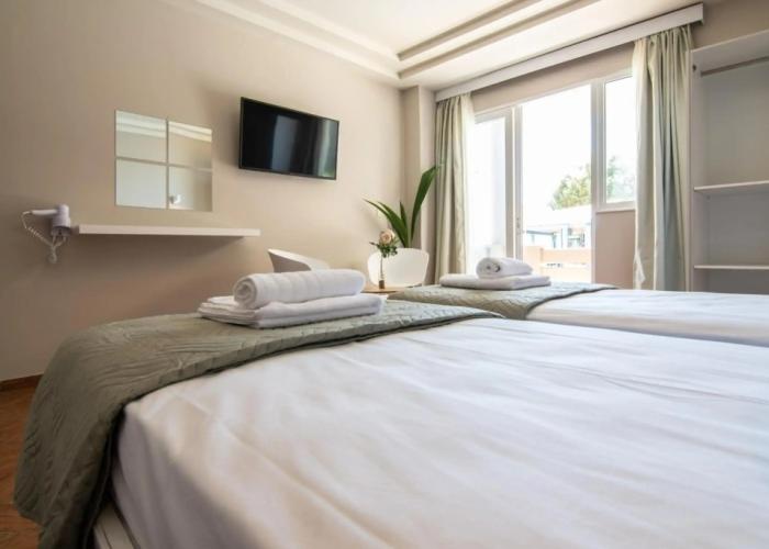 Girogiali Hotel