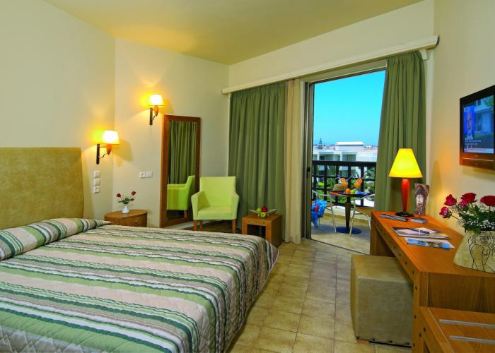 Santa Marina Beach Hotel