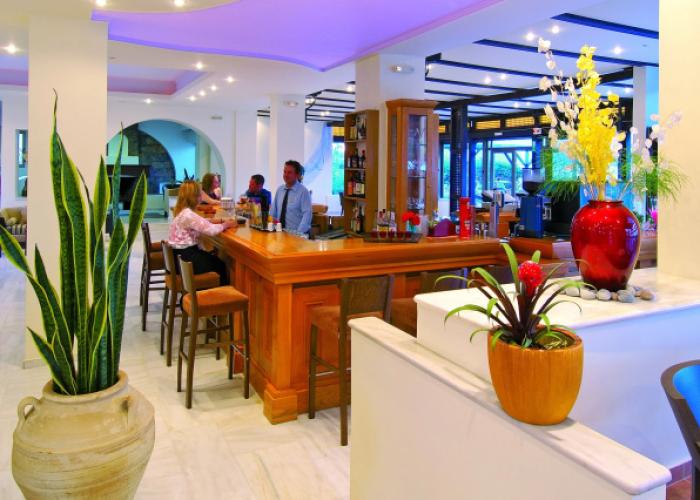 Santa Marina Beach Hotel