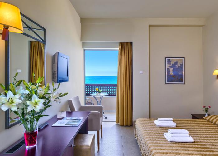 Santa Marina Beach Hotel