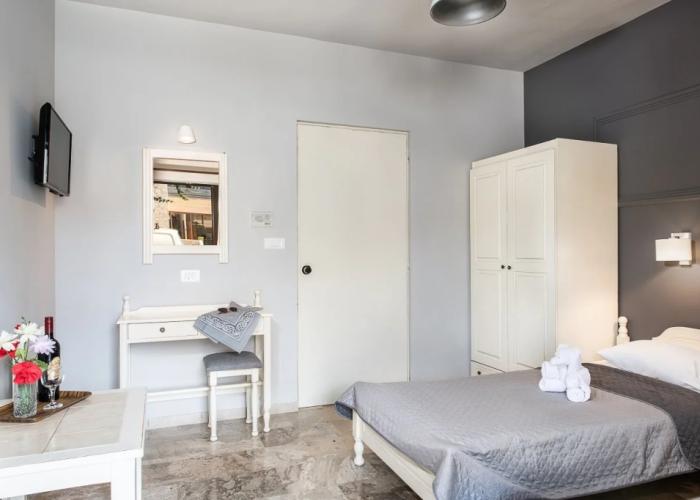Lia Apartments