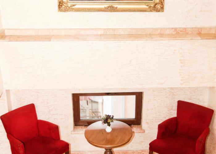 Iberia Palace Hotel & Restaurant