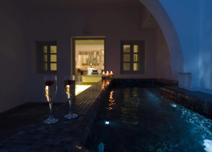 Oia Suites