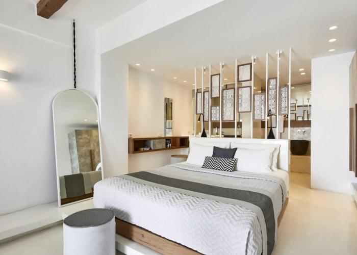 Oia Suites
