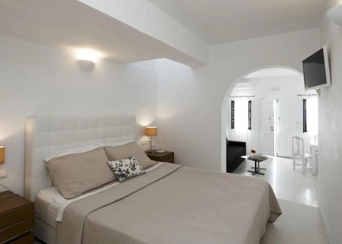 Oia Suites