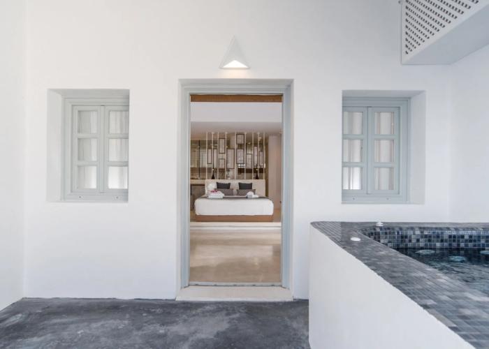 Oia Suites