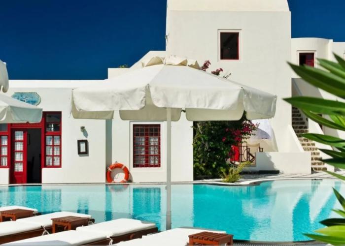 Nikos Villas