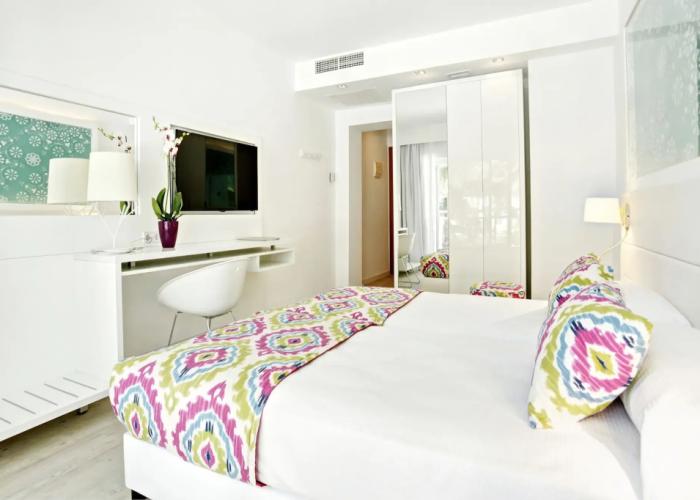 Grupotel Ibiza Beach Resort - Adults Only