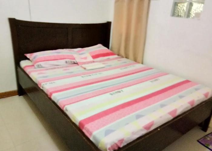 Yellow HOUSE Vacation Rental