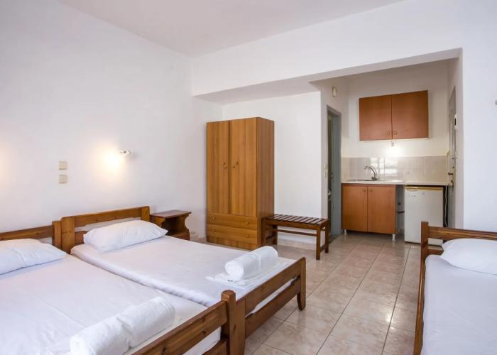 Nikos BnB