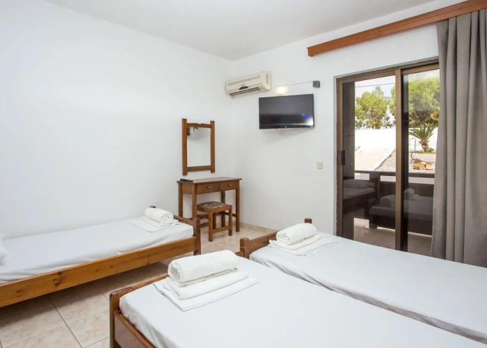 Nikos BnB