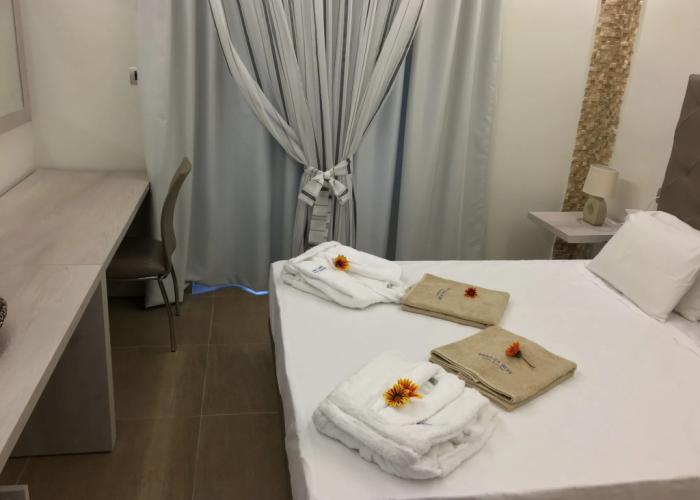 Maroula Blue Studios & Suites