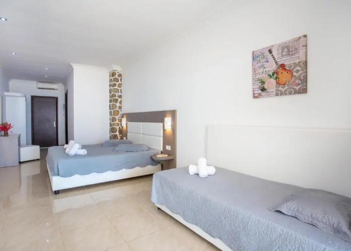 Aquarius Beach Hotel
