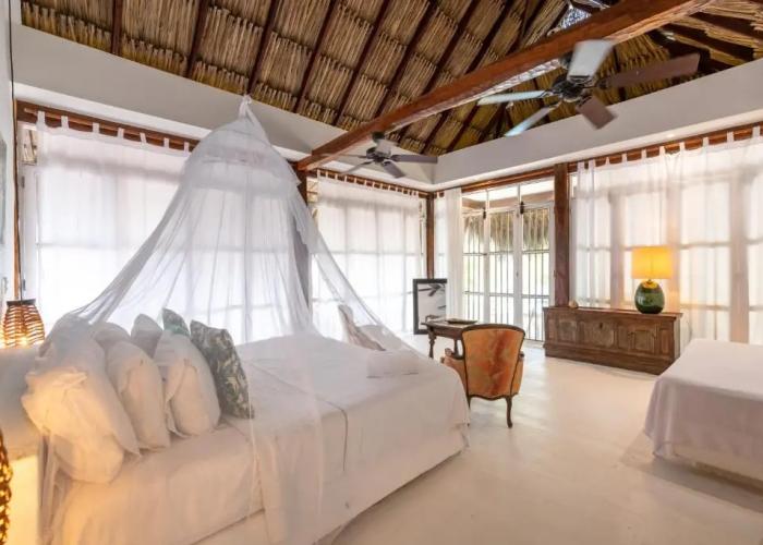 Isla Rosa Boutique by NOMAD GURU