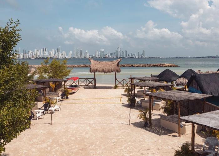 AMALIFE Beach Club & Hotel