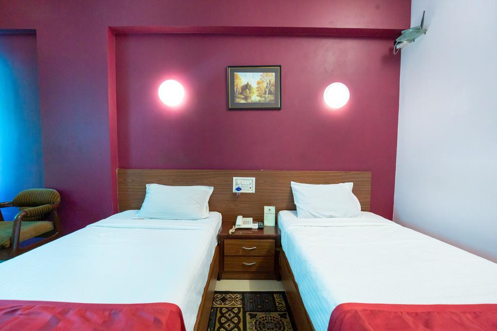 Hotel Express Inn Next To BigBazar	