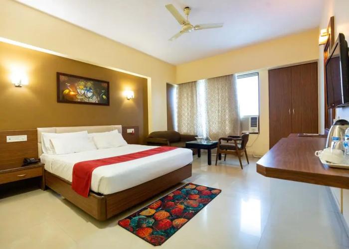 Hotel Express Inn Next To BigBazar	