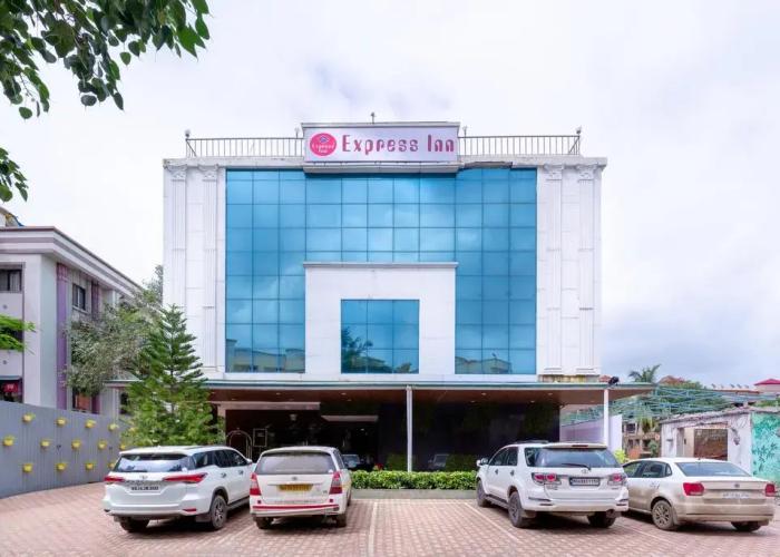 Hotel Express Inn Next To BigBazar	