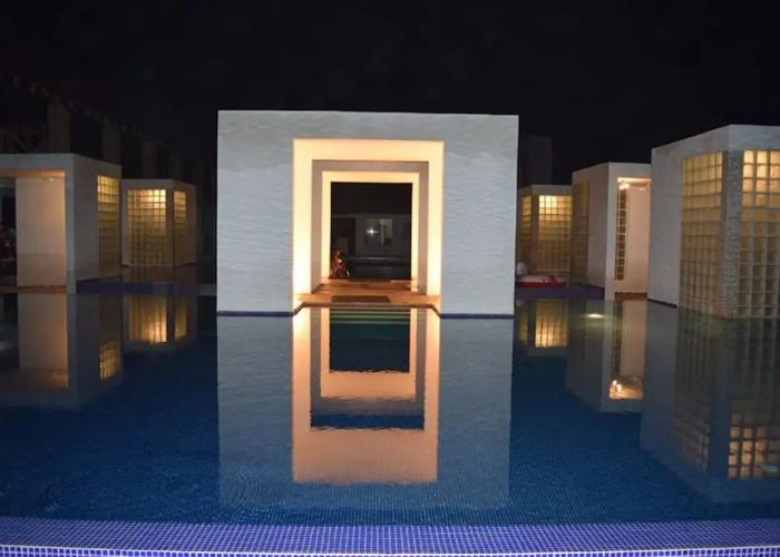 Hotel Maya Jade