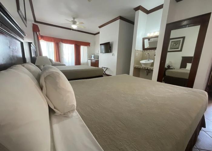 Hotel Cayman Suites