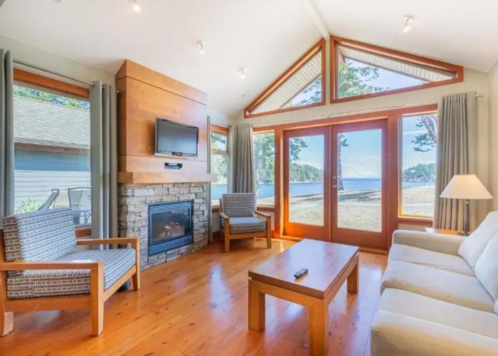 Mayne Island Resort