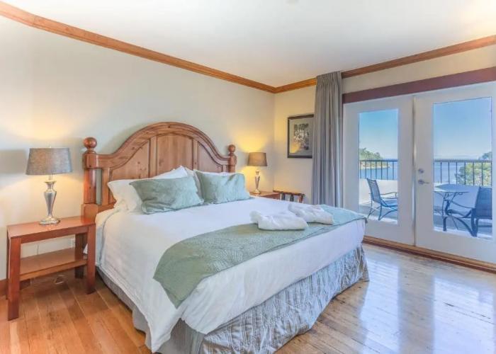 Mayne Island Resort