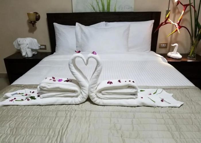 Murex Plaza Hotel & Suites