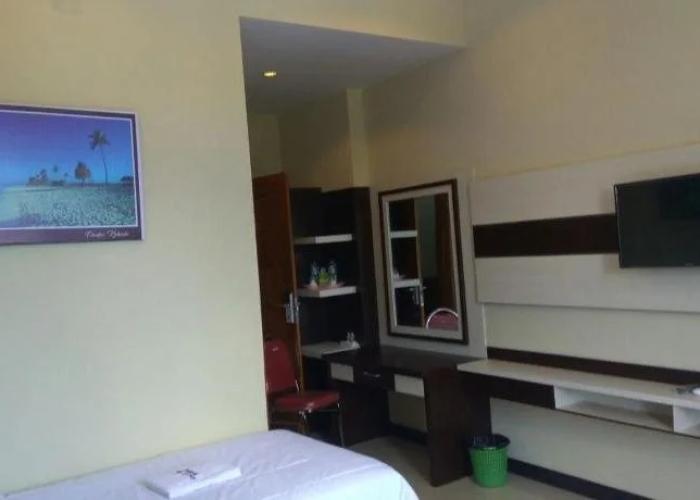 Galaxy Inn Hotel Baubau