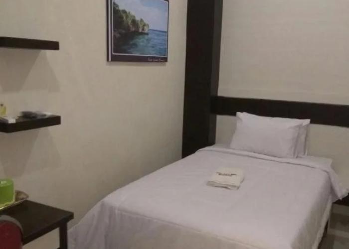 Galaxy Inn Hotel Baubau