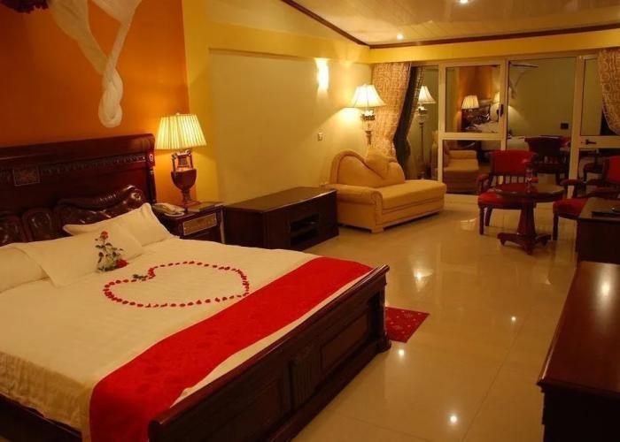 Lewi Resort and Spa