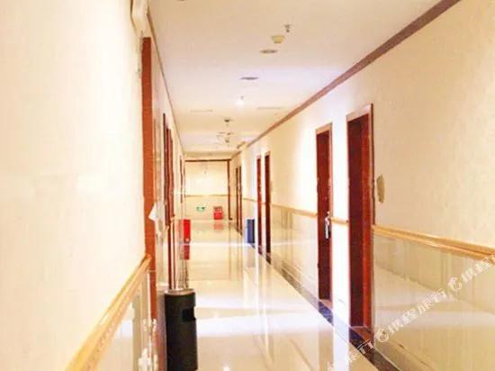 Jinshunda Hotel (New DNA Store, Kuiqi Road Subway Station, Foshan)