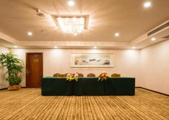 Foshan Jiagao Business Hotel